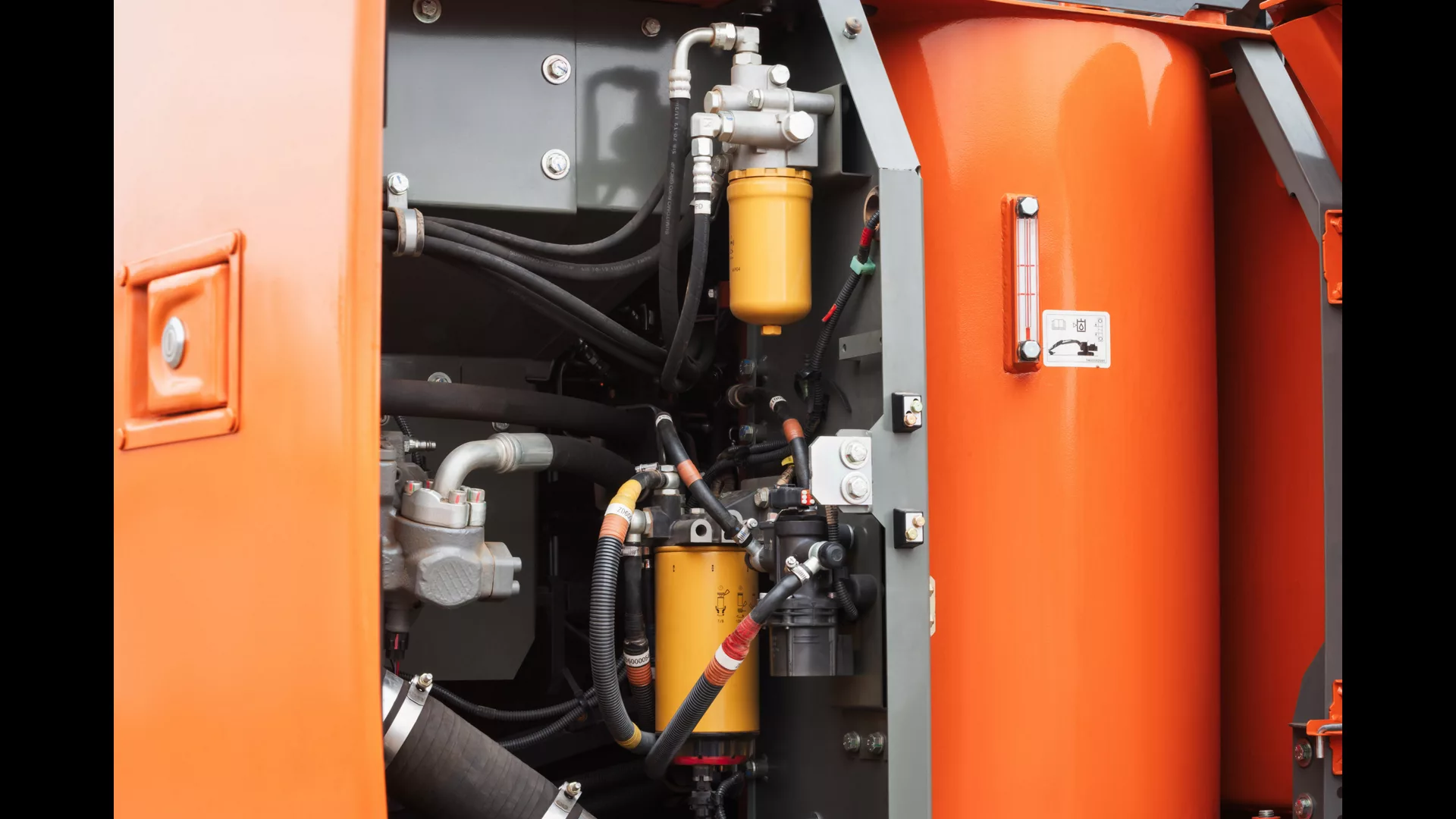 Hitachi-Individual-35-2
