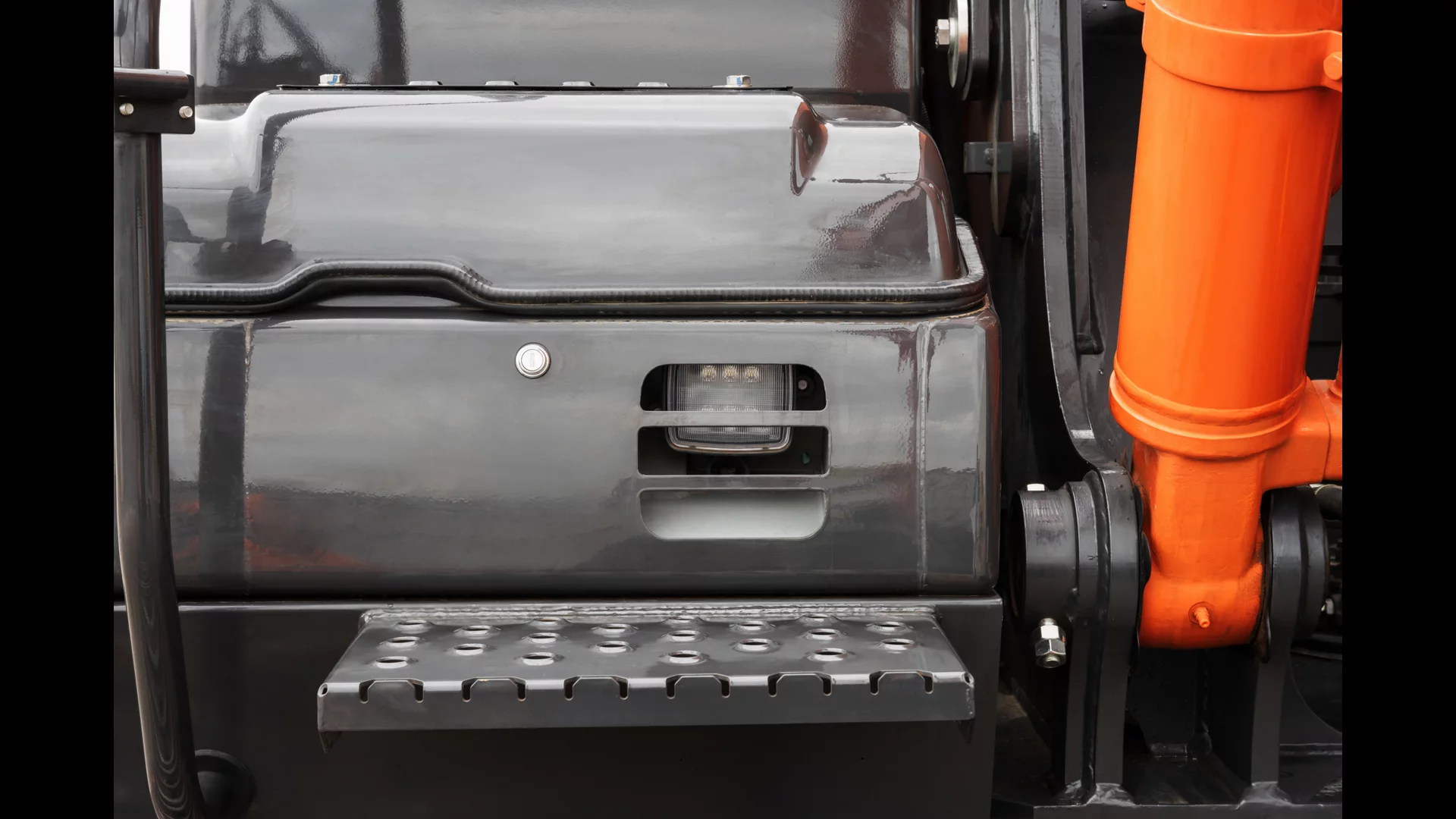 Hitachi-Individual-66-1
