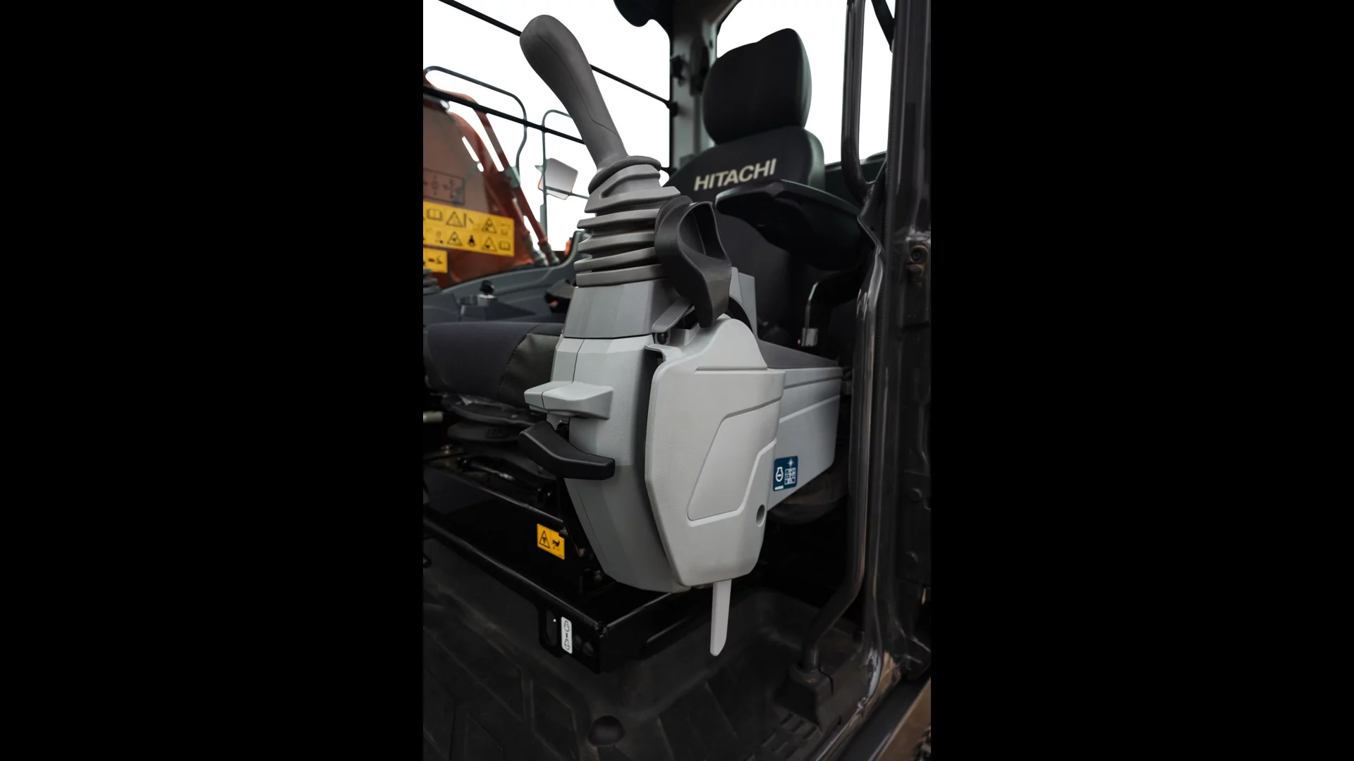 Hitachi-Individual-83-1