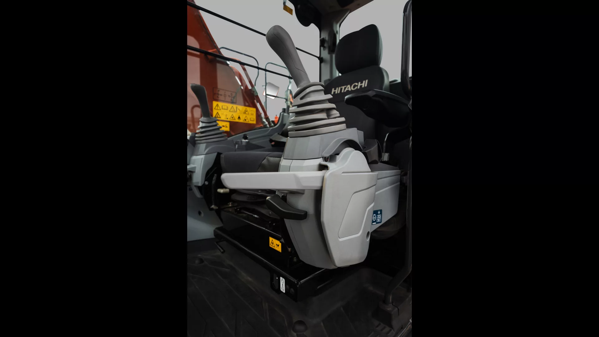 Hitachi-Individual-84-1